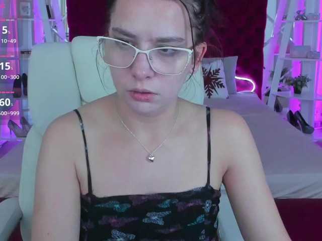 Livia-Shy live cam on BongaCams