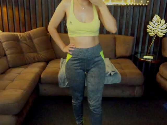 Livia-Shy live cam on BongaCams
