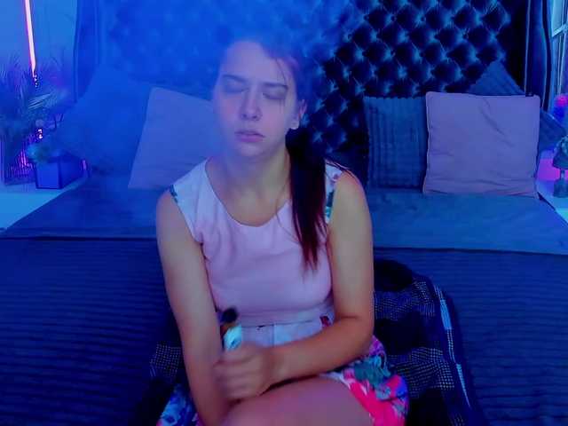 Livia-Shy live cam on BongaCams