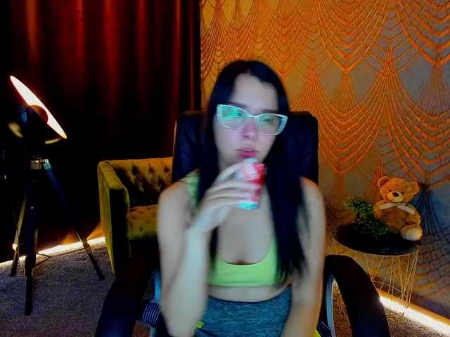 Livia-Shy live cam preview