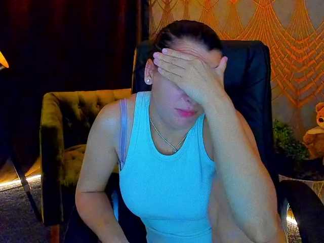 Livia-Shy live cam on BongaCams