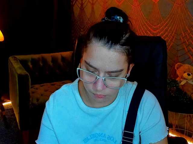 Livia-Shy live cam on BongaCams
