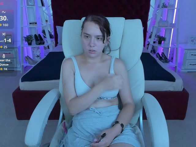 Livia-Shy live cam on BongaCams