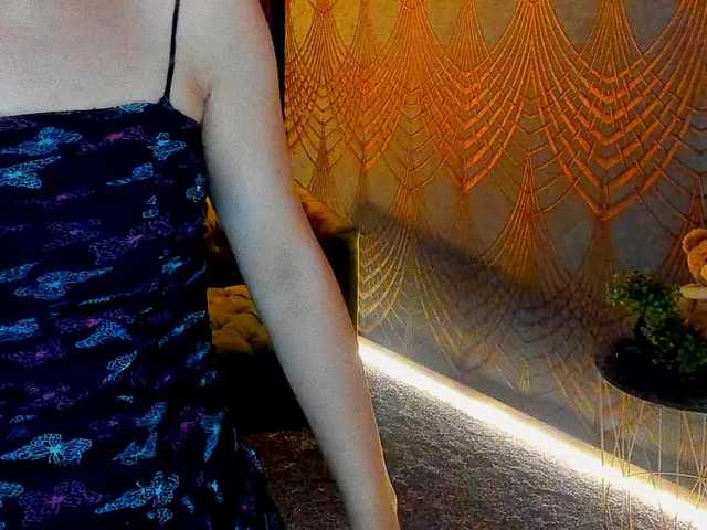 Livia-Shy live cam on BongaCams
