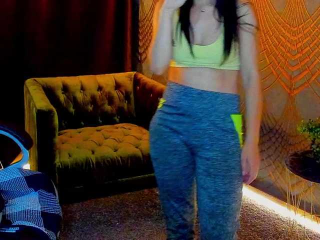 Livia-Shy live cam on BongaCams
