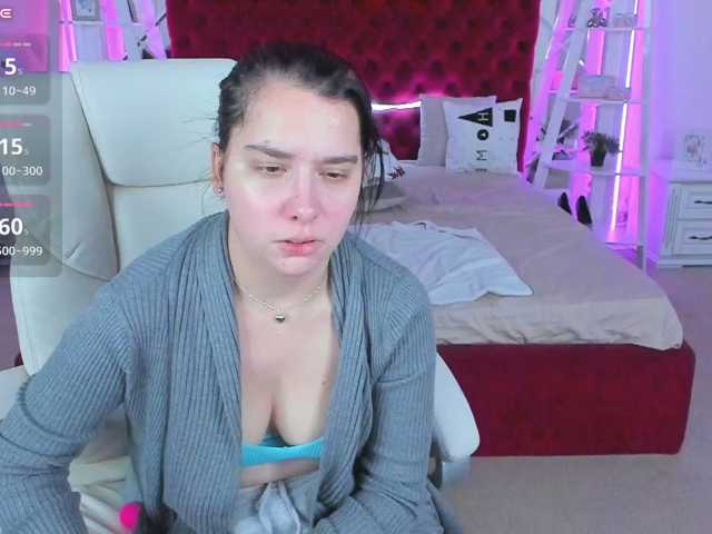 Livia-Shy live cam on BongaCams