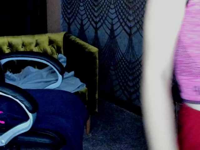 Livia-Shy live cam on BongaCams