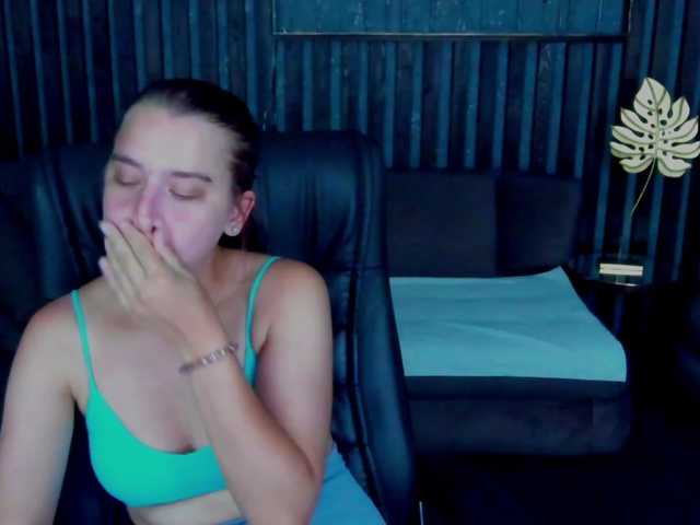 Livia-Shy live cam on BongaCams