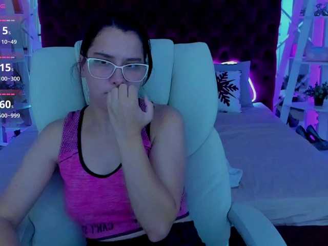 Livia-Shy live cam on BongaCams