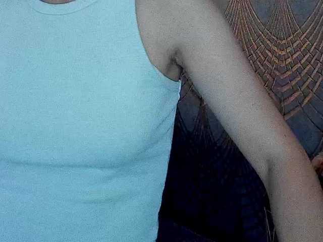 Livia-Shy live cam on BongaCams