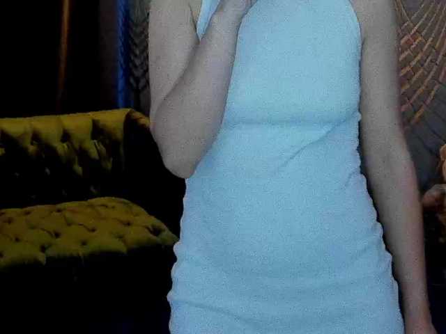livia-shy