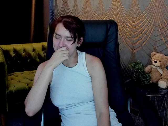 Livia-Shy live cam on BongaCams
