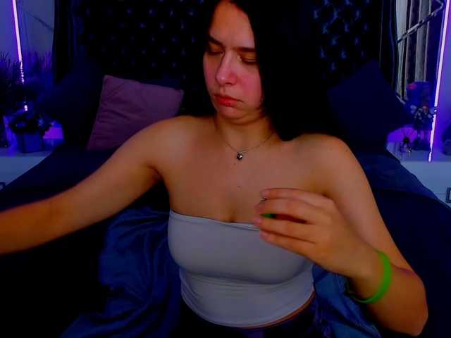 Livia-Shy live cam on BongaCams