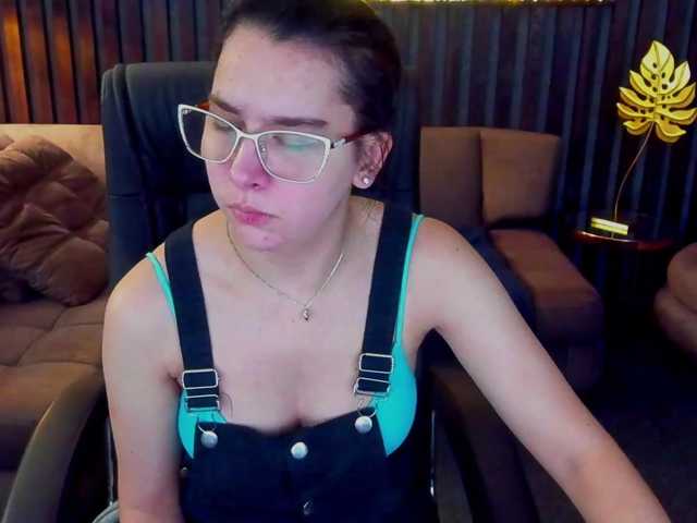 Livia-Shy live cam on BongaCams