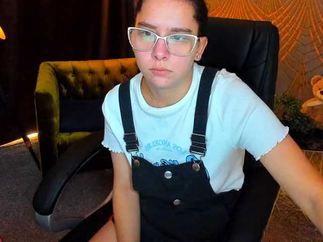 Livia-Shy