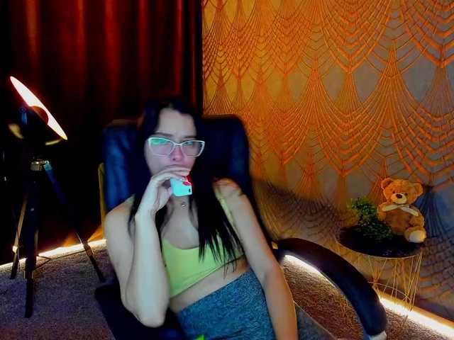 Livia-Shy live cam on BongaCams