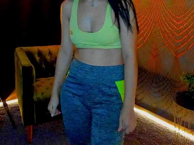 Livia-Shy live cam on BongaCams