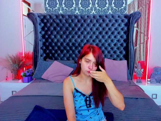 Livia-Shy live cam on BongaCams