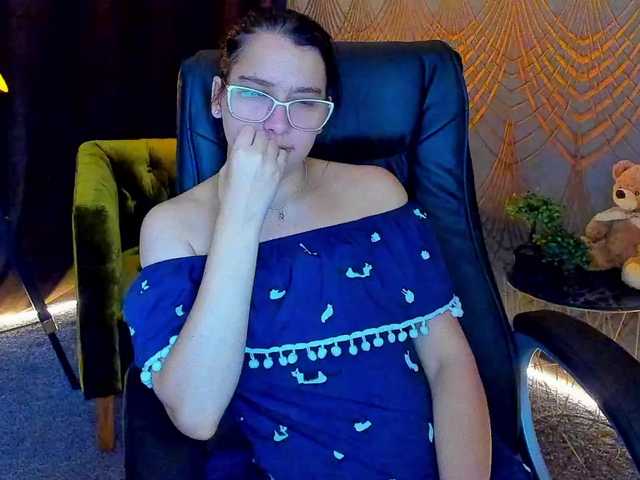Livia-Shy live cam on BongaCams