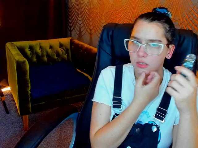 Livia-Shy live cam on BongaCams