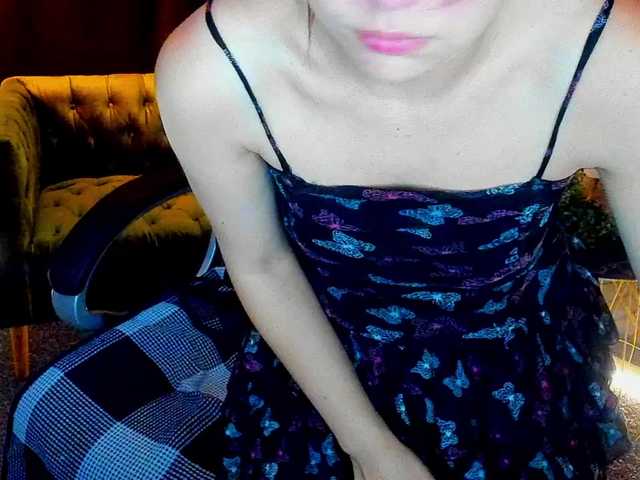 Livia-Shy live cam on BongaCams