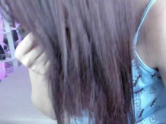 Livia-Shy live cam on BongaCams