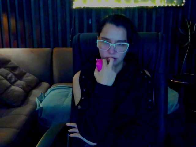 Livia-Shy live cam on BongaCams