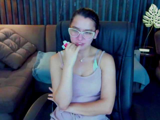 Livia-Shy live cam on BongaCams