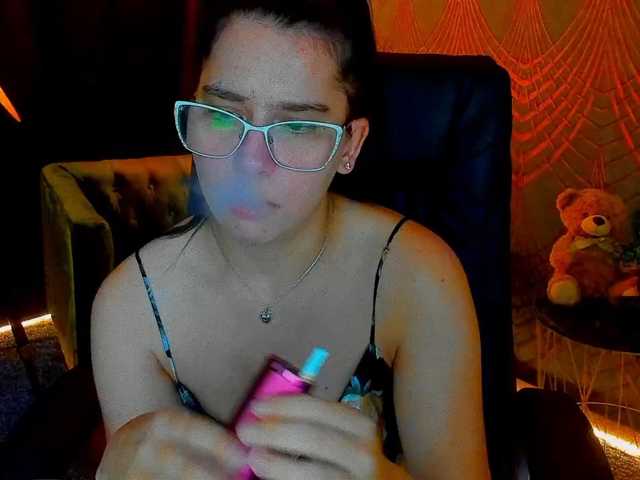 Livia-Shy live cam on BongaCams