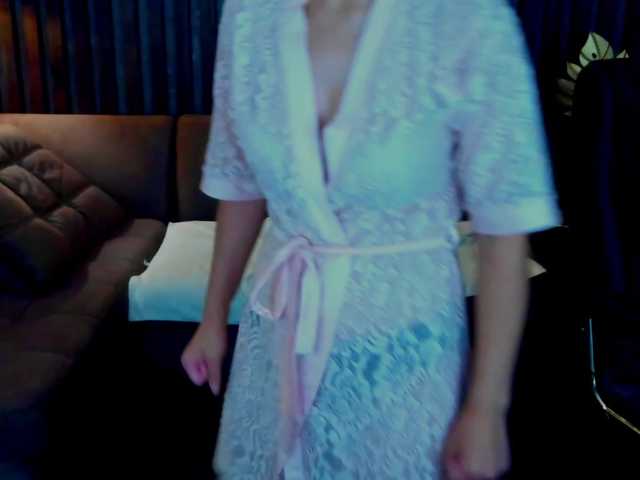 Livia-Shy live cam on BongaCams