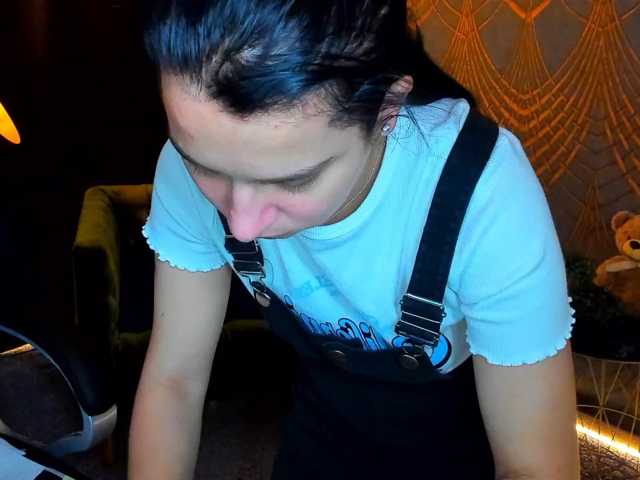 Livia-Shy live cam on BongaCams