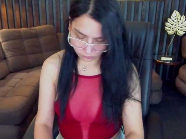 Livia-Shy, en directo ahora en BongaCams