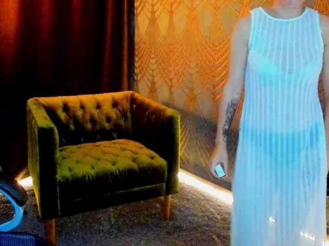 Livia-Shy live cam on BongaCams