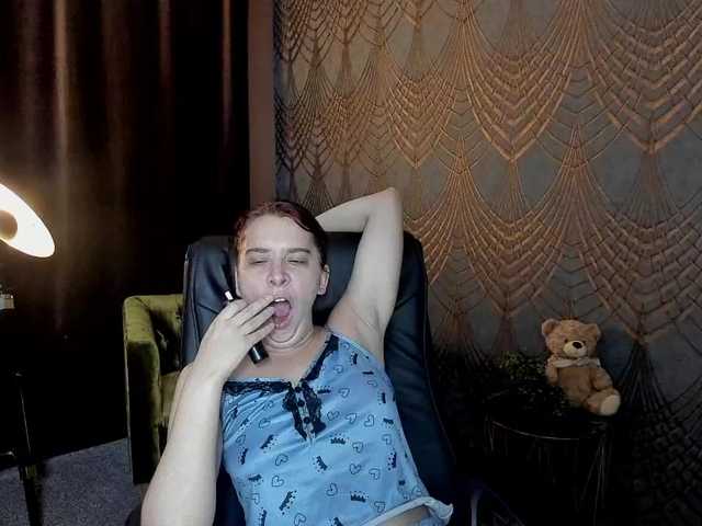 Livia-Shy live cam on BongaCams