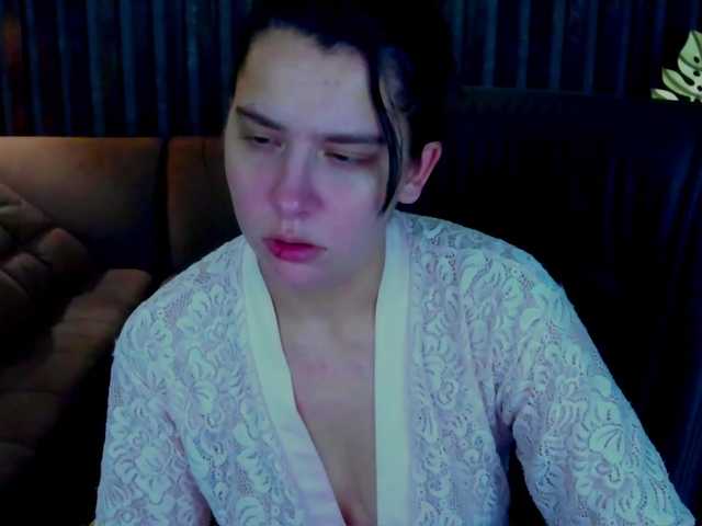 Livia-Shy live cam on BongaCams