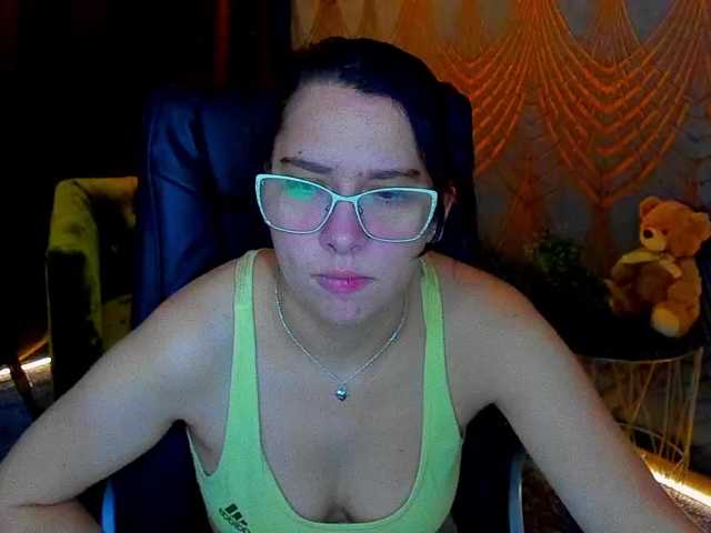 Livia-Shy live cam on BongaCams