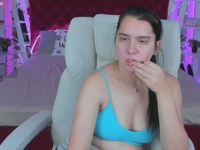 Livia-Shy live cam on BongaCams