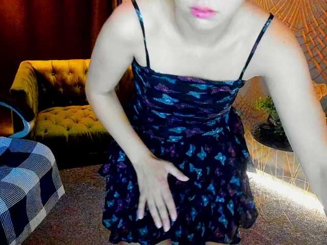 Livia-Shy live cam on BongaCams