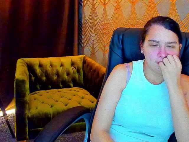 Livia-Shy live cam on BongaCams