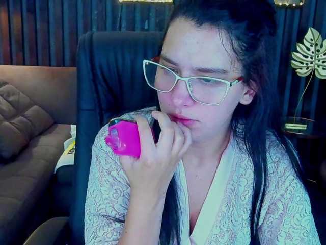 Livia-Shy live cam on BongaCams