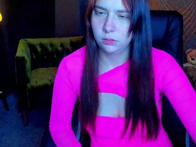 Livia-Shy webcam