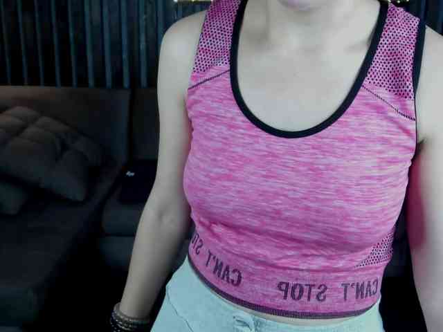 Livia-Shy webcam
