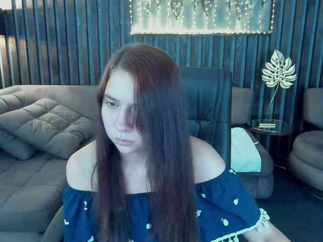 Livia-Shy webcam