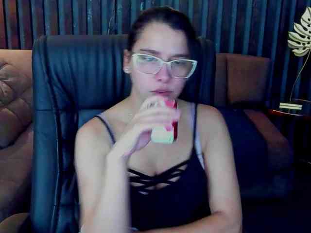 Livia-Shy webcam