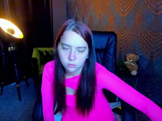 Livia-Shy webcam