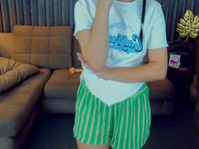 Livia-Shy webcam