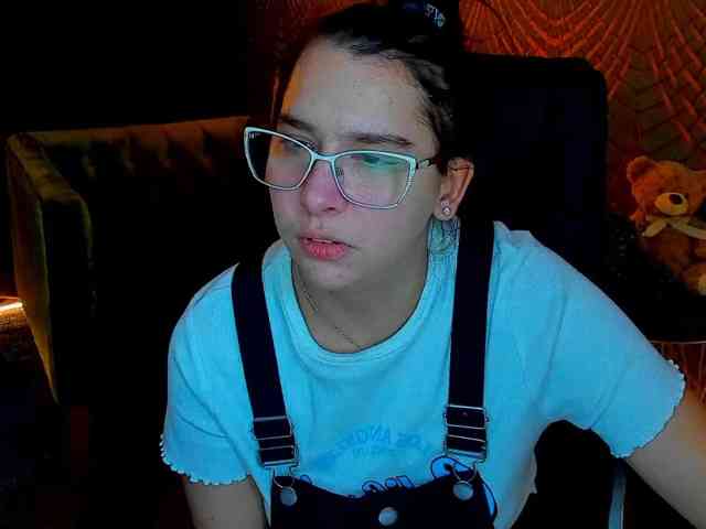 Livia-Shy cam