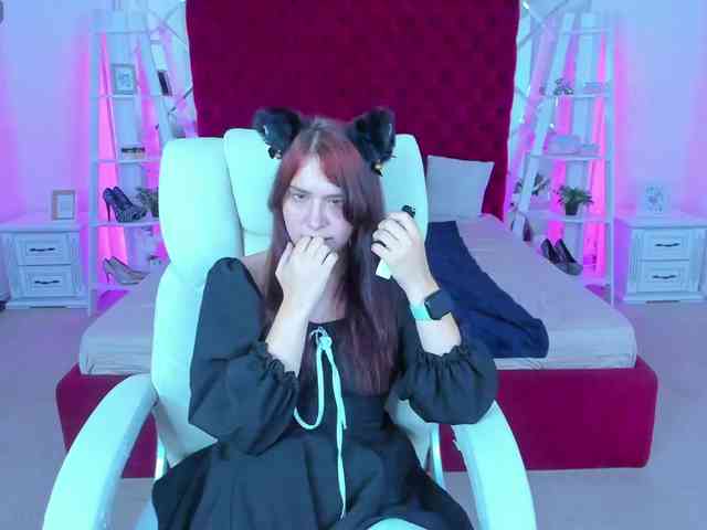 Livia-Shy webcam