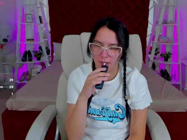 Livia-Shy webcam