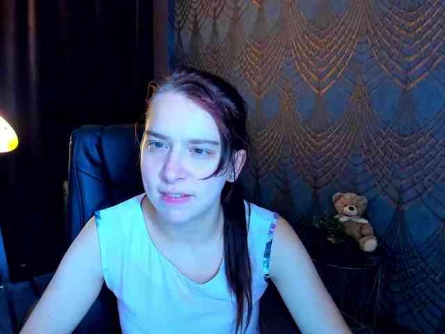 Livia-Shy webcam